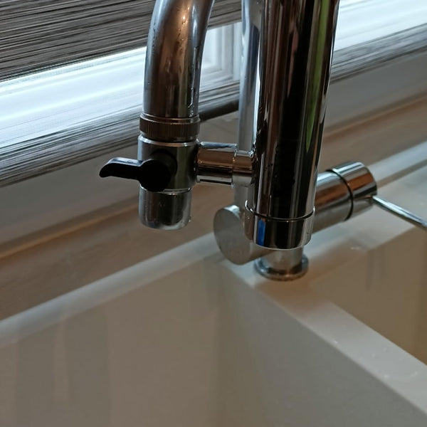 <p><strong>Lis</strong></p>